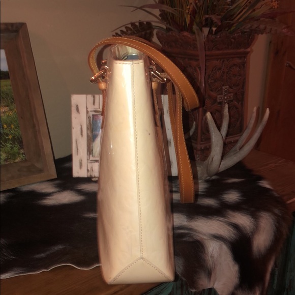 Authentic Louis Vuitton - Picture 3 of 6